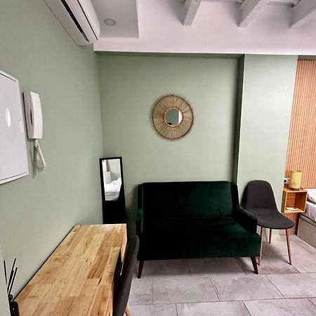 Lovely Studio Apartment Málaga Extérieur photo